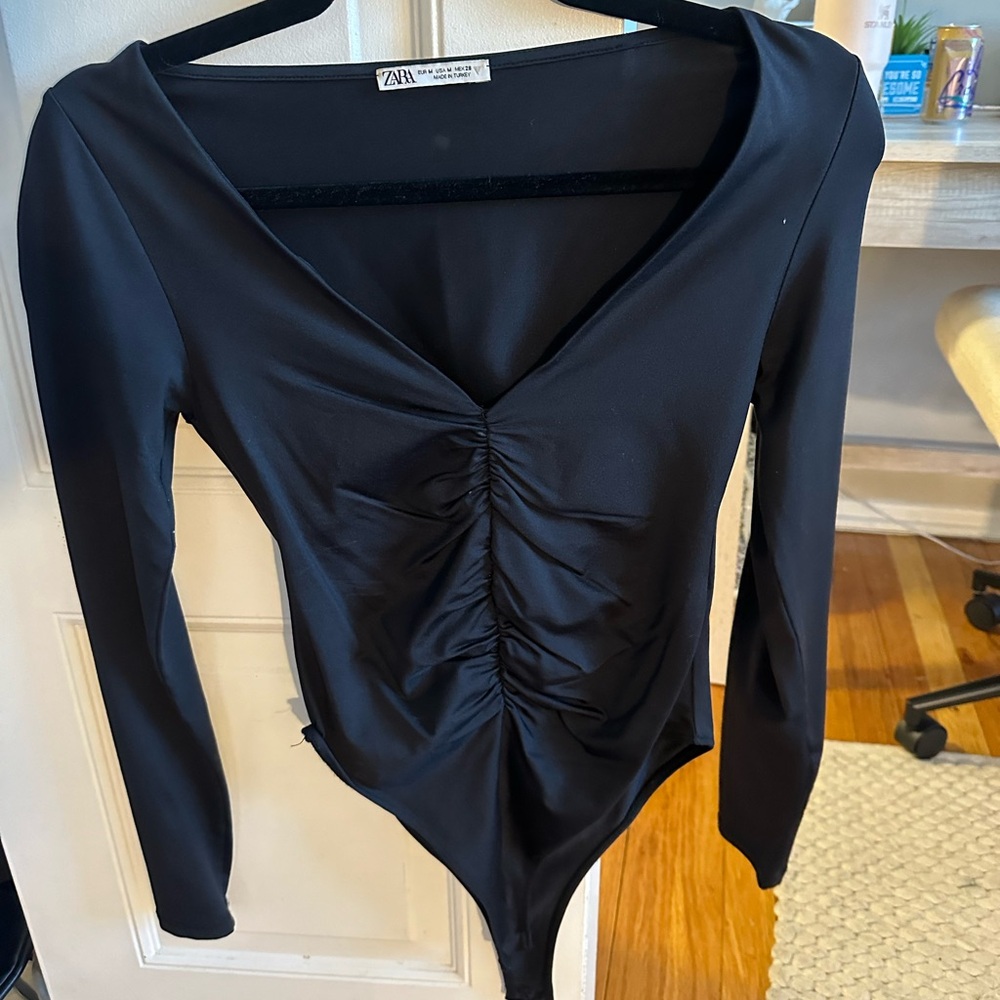 Zara long sleeve v neck bodysuit